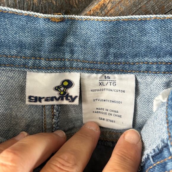 Youth Vintage Gravity Light Wash Jeans - Picture 3 of 3